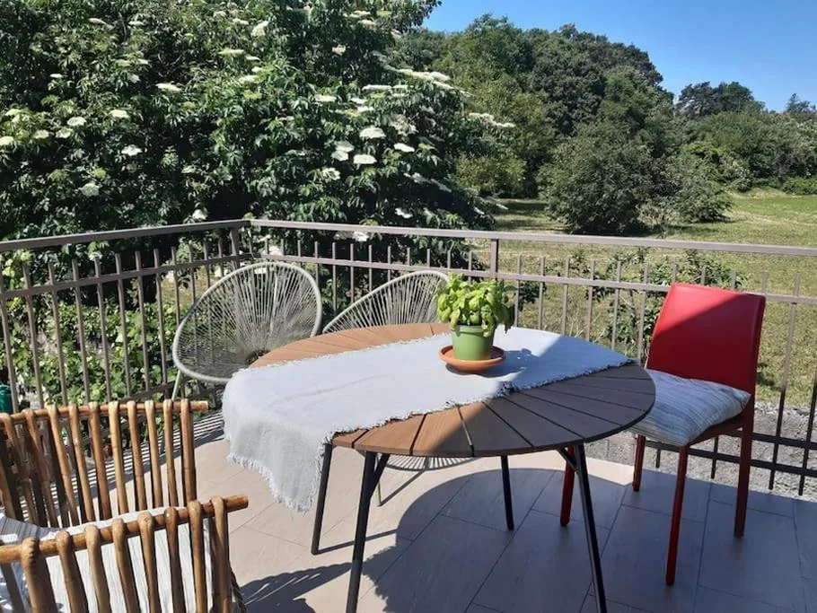 Casa vacanze a Prosecco, con giardino sulle alture del Carso a Trieste