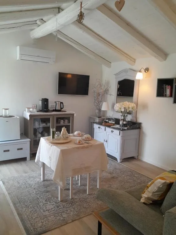 Cortile Fiorito Bed and Breakfast mini appartamento — foto 6