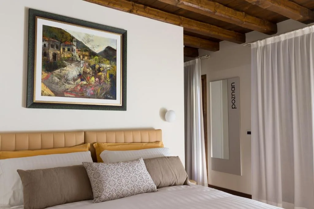 Crystal Luxury House