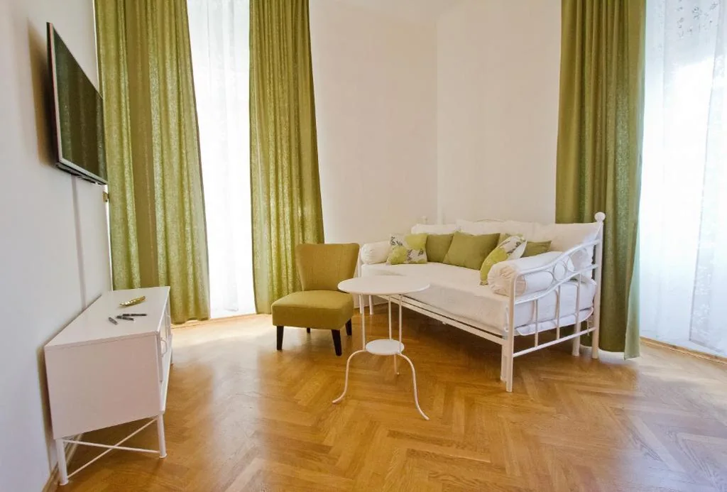 Golden Rooms Bed & Breakfast — foto 5
