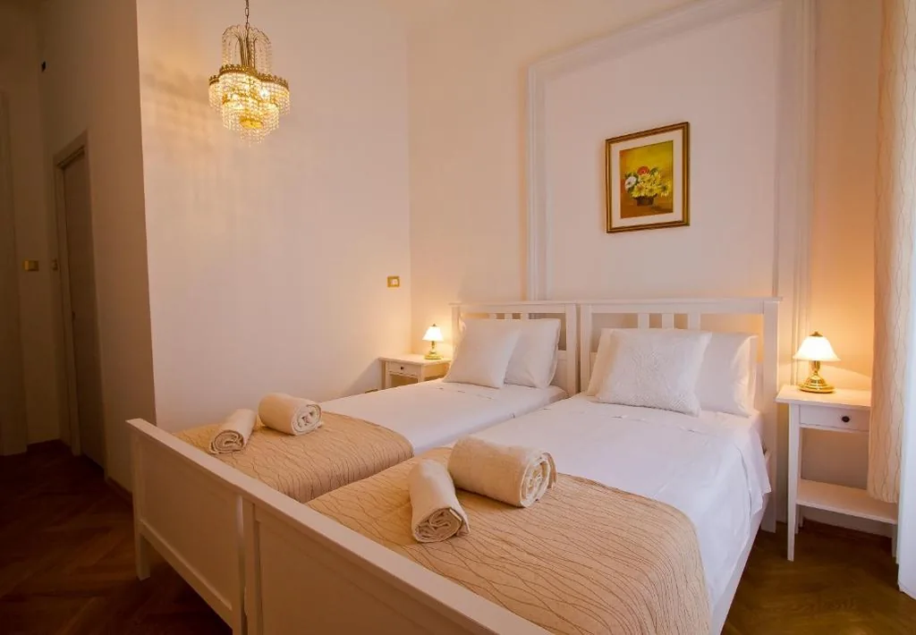 Golden Rooms Bed & Breakfast — foto 7