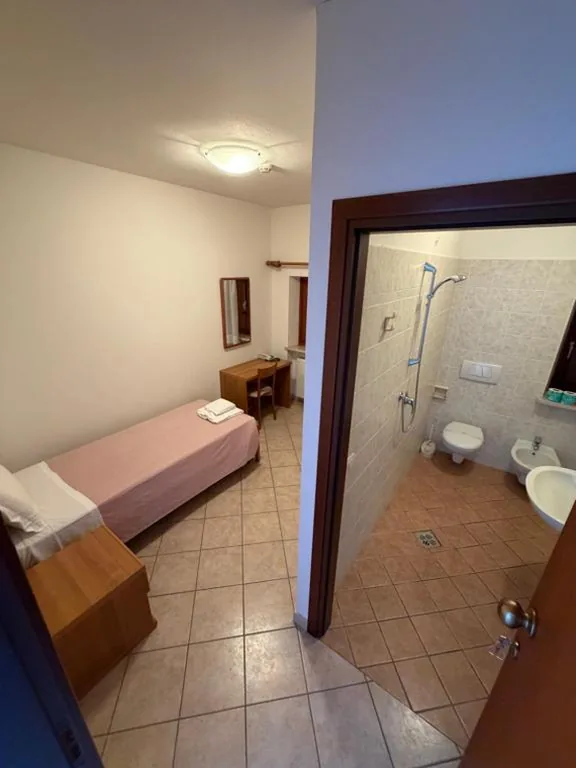 Hotel casa del pellegrino – Castelmonte — foto 8