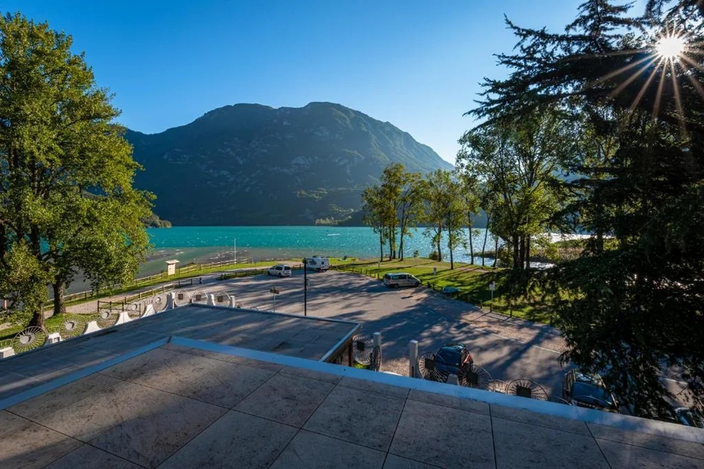 HOTEL TRILAGO