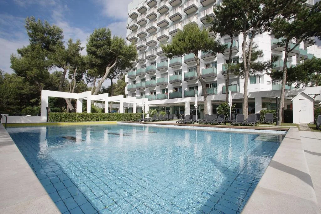 International Beach Hotel