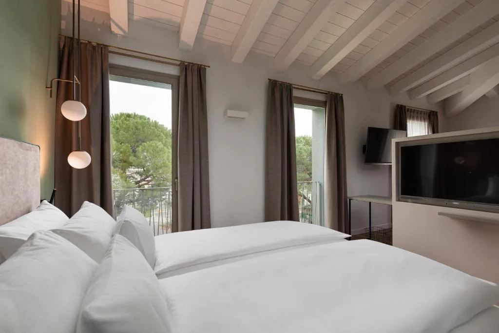 Junior Suite Deluxe — HT Hotel Trieste