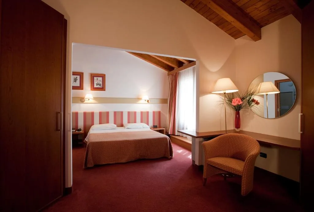 Junior Suite — Eurohotel Palace Maniago
