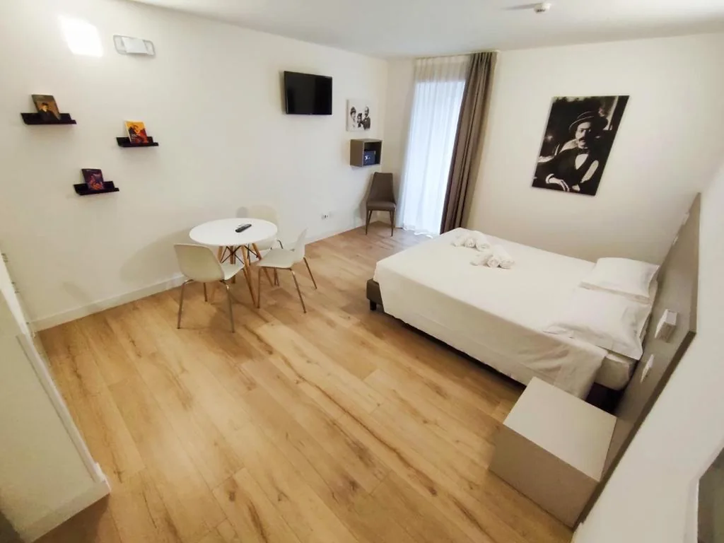 Queen Studio — City Gallery Apartments