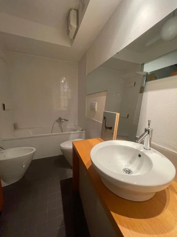 Piccola camera in appartamento condiviso con terrazza vista mare, shared flat — foto 8