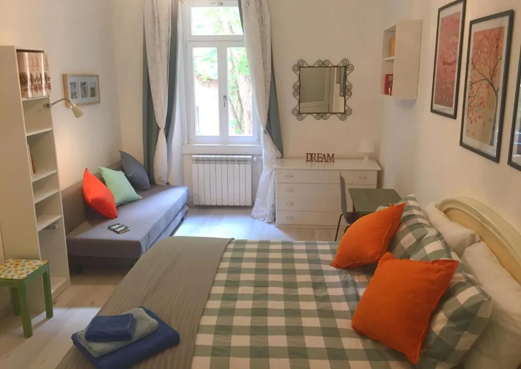 Rivabahn, casa vacanze con giardino ai piedi di San Giusto a Trieste