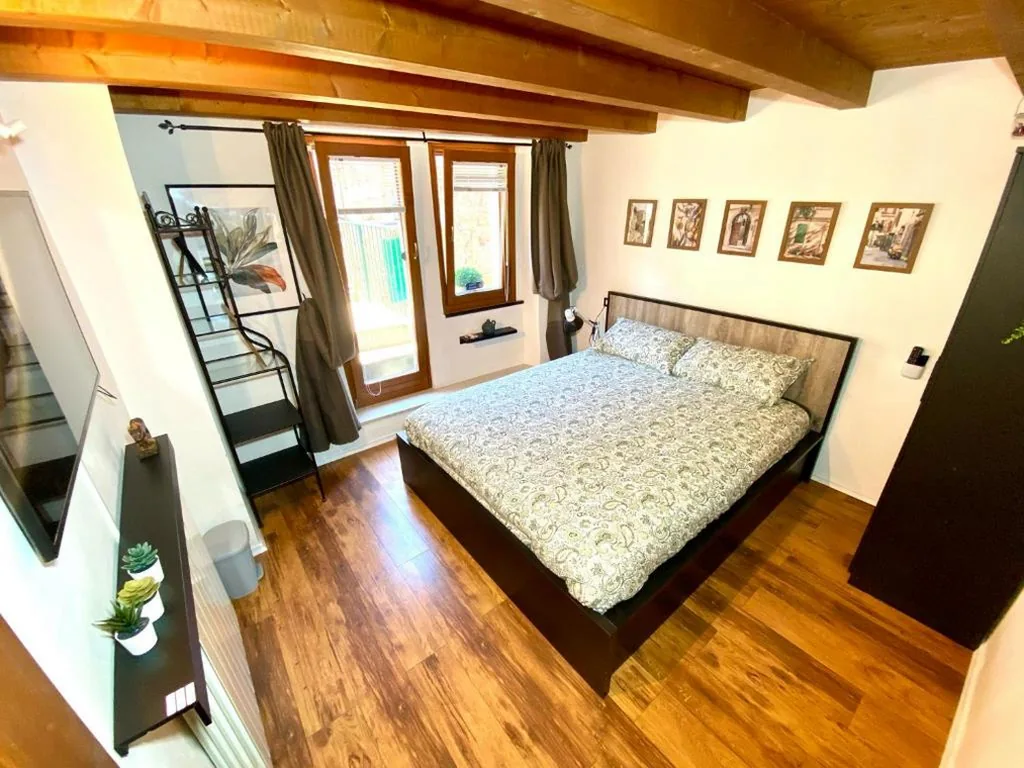 Rustic Retreat Rooms