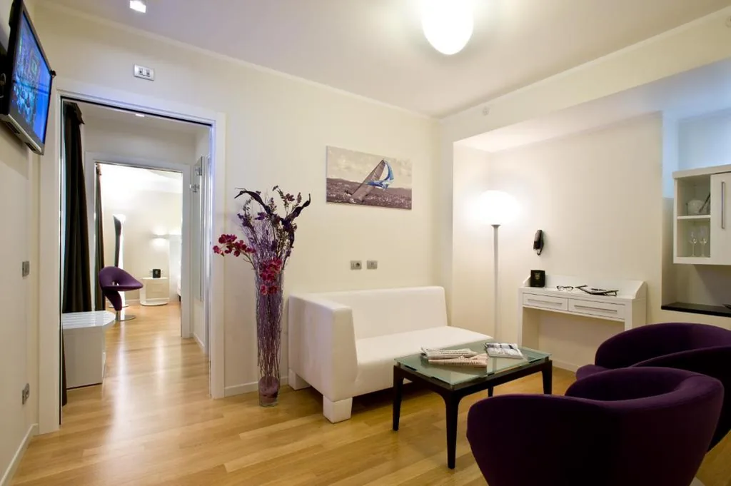 Suite Deluxe con Vasca — Hotel Coppe Trieste – Boutique Hotel