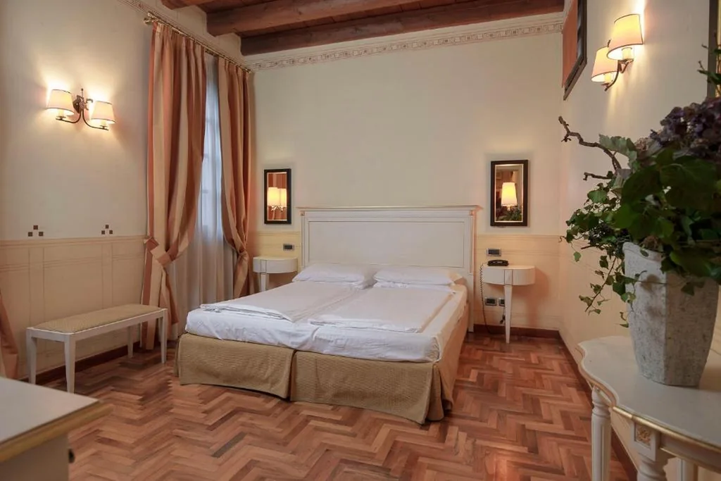 Executive Suite — Hotel Villa Policreti