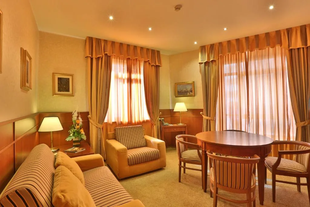 Suite — Palace Hotel Moderno
