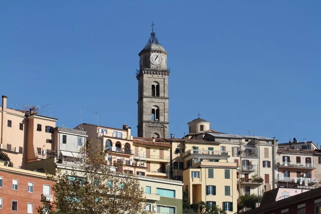 Frosinone, il capoluogo della Ciociaria tra la città alta e quella a valle