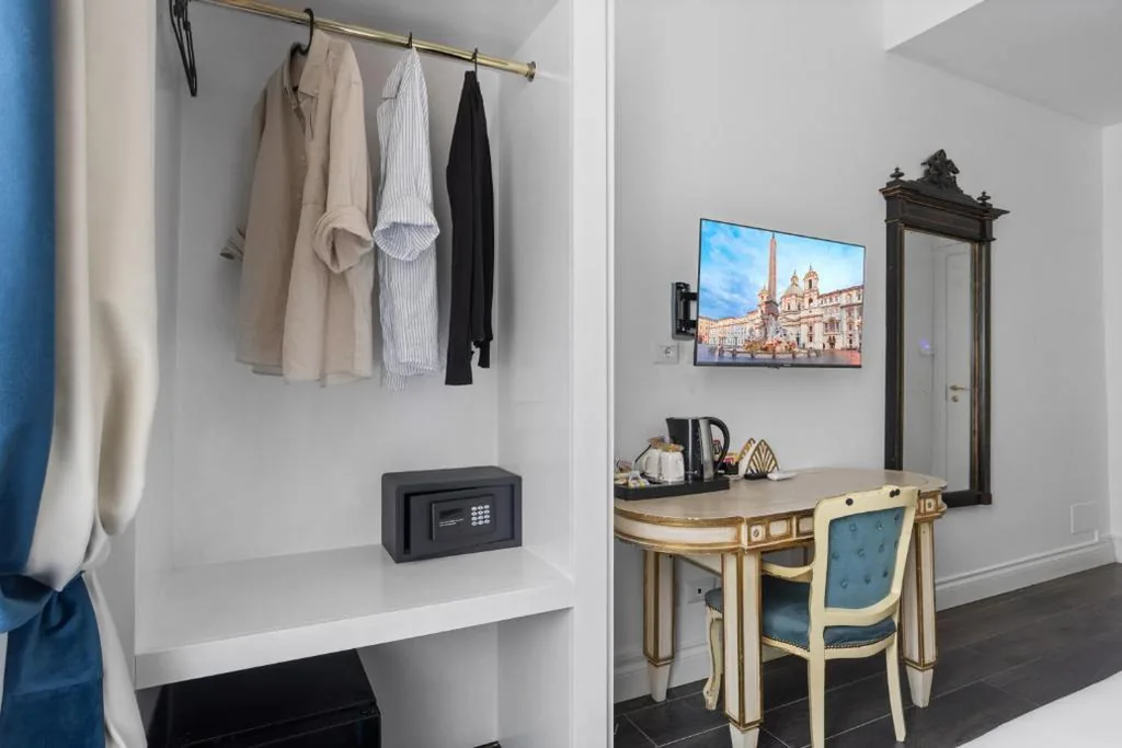 GHR Navona Inn