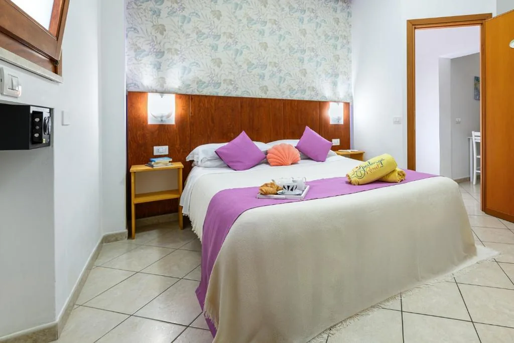 Glicine room Sperlongaresort
