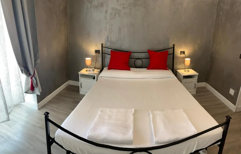 Guest House Virginia’s Rooms-Private free Parking and Top Carignano District