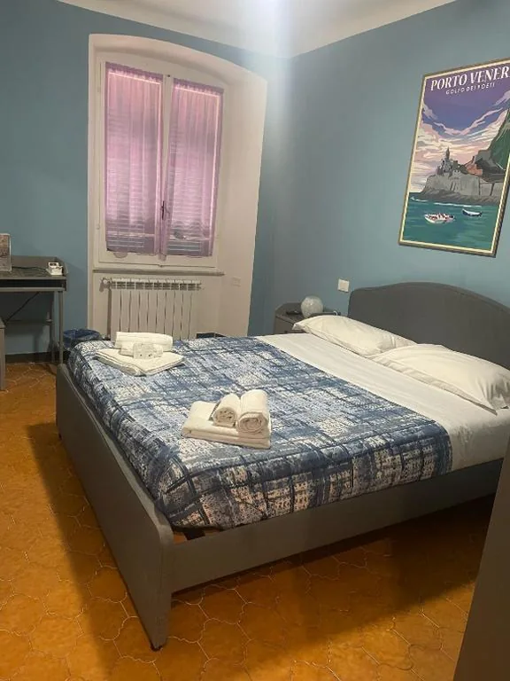 GuestHost – Ca’ Du Beppino Portovenere Central Suite