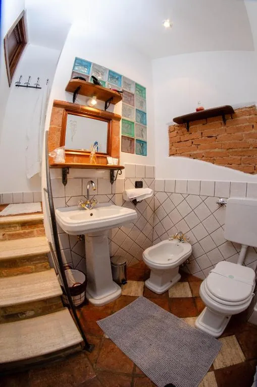 Holiday House Antica Dimora Soggiorni in langa centro storico La Morra — foto 8