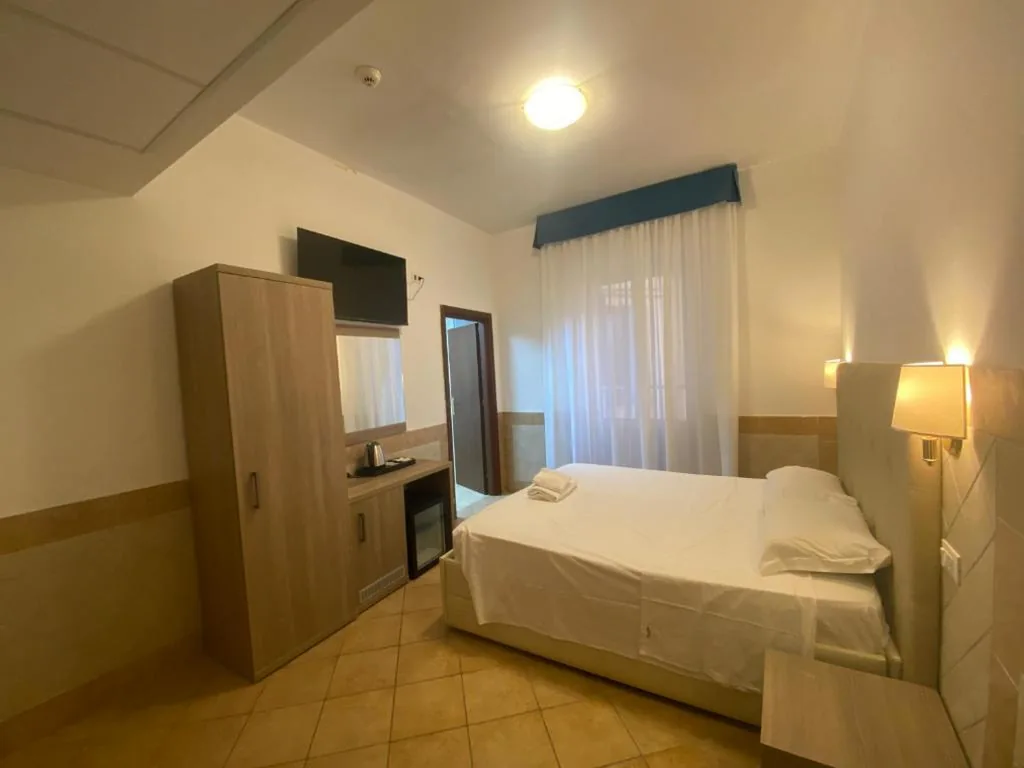 Hotel Alex Square