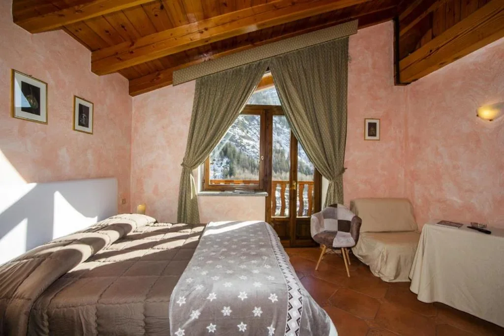 Hotel Chalet Joli