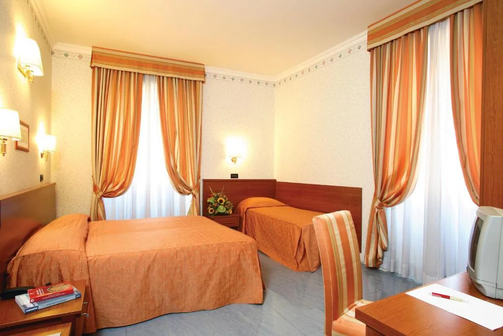 Hotel Dina