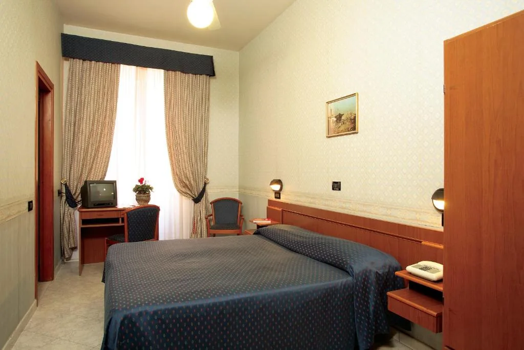 Hotel Dina