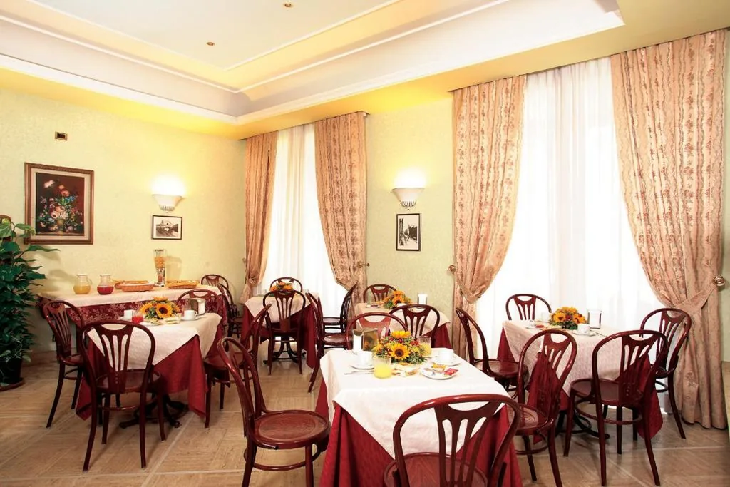 Hotel Dina — foto 4