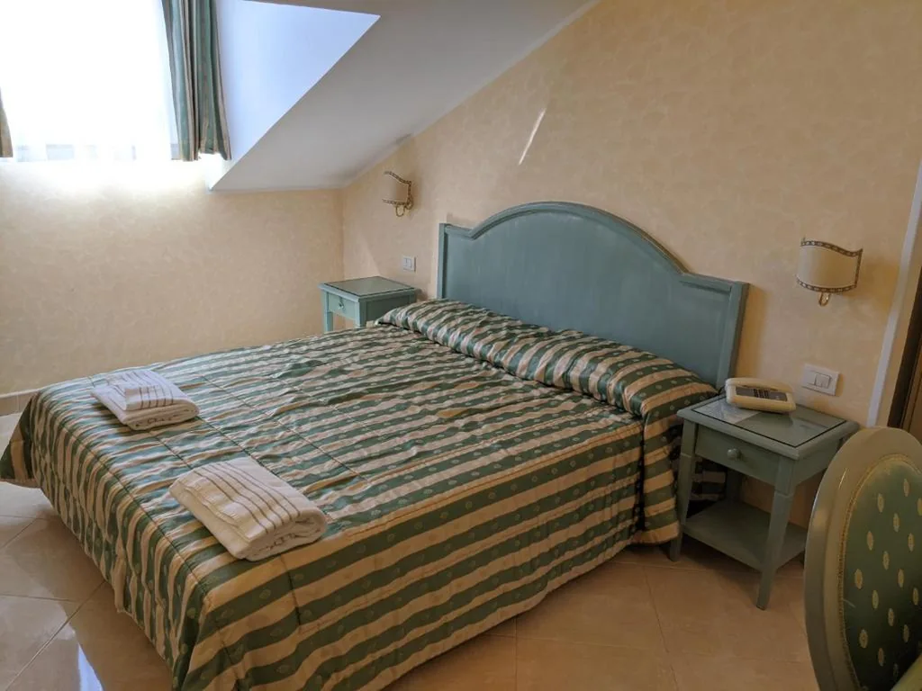 Hotel Riviera 3 Stelle con piscina estiva gratuita e garage a pagamento — foto 8