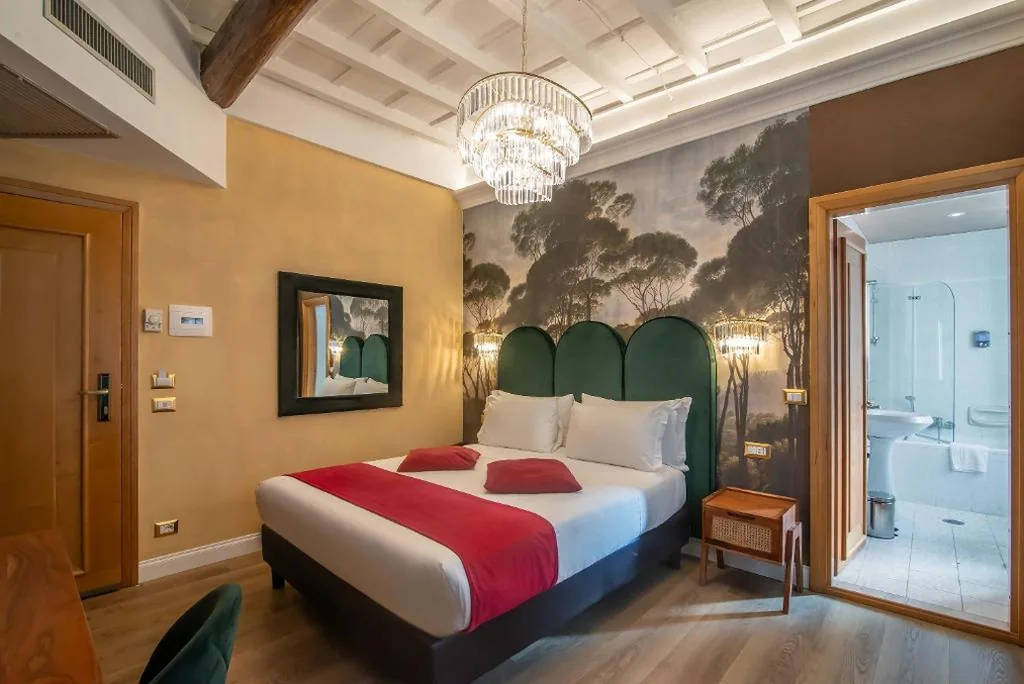 Hotel Tritone