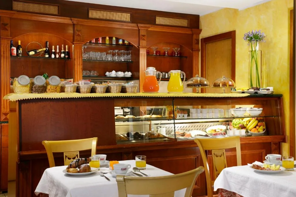 Hotel Tuscolana — foto 4
