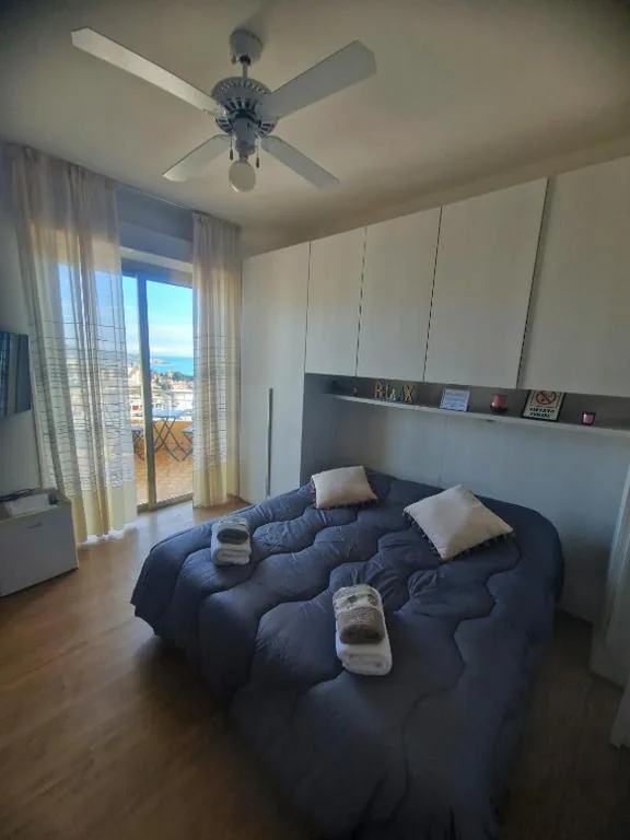 Il Paradiso del Relax private room with bathroom Parking