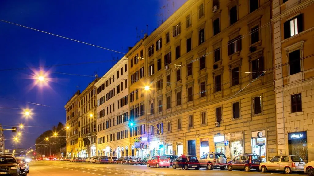 IN Roma Vale&Hillary colosseo b&b — foto 6