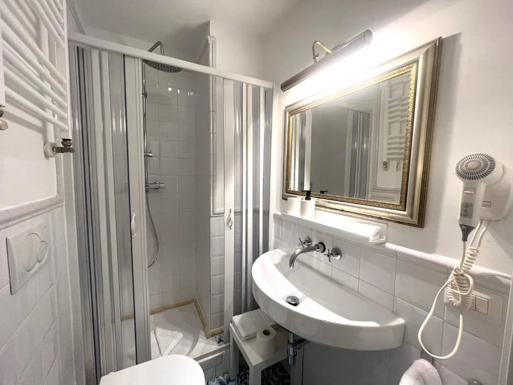 INTERNO ROMA — foto 3