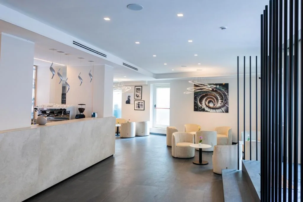 J Maluni City Hotel — foto 6