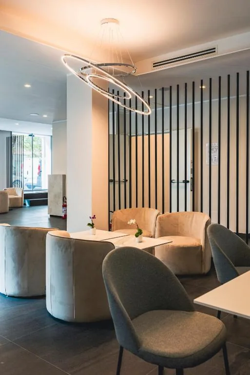 J Maluni City Hotel — foto 7