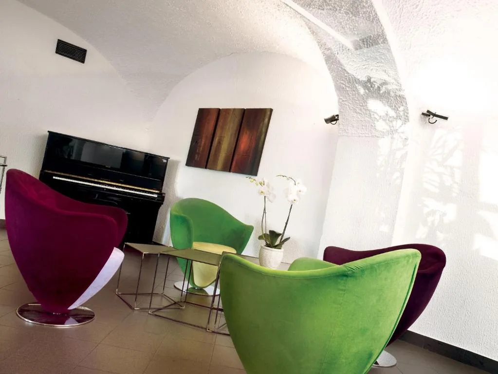Jet Hotel — foto 5