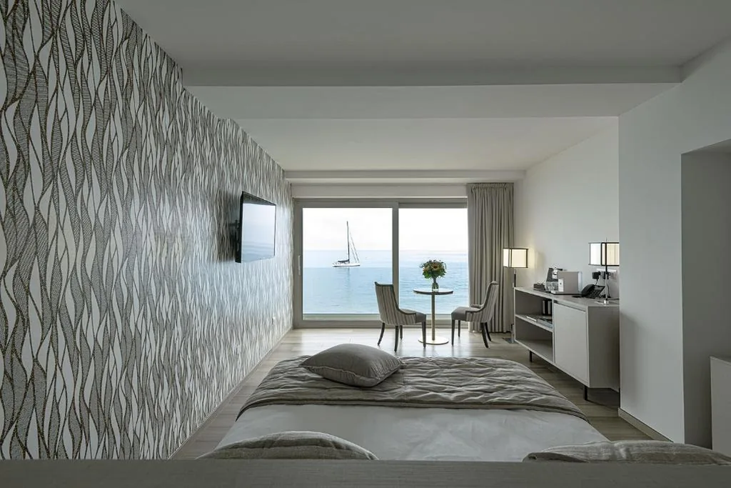 Junior Queen Suite with Sea View - Non-Smoking — Sublimis Boutique Hotel, WorldHotels Elite