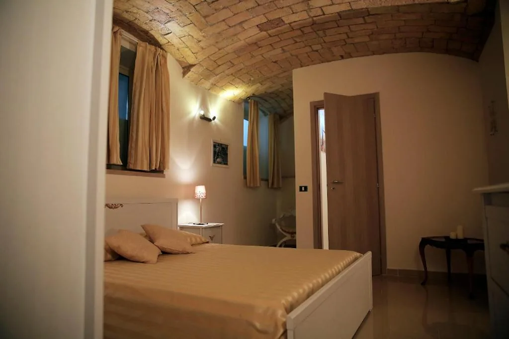 Junior Suite — 74 Crescenzio House