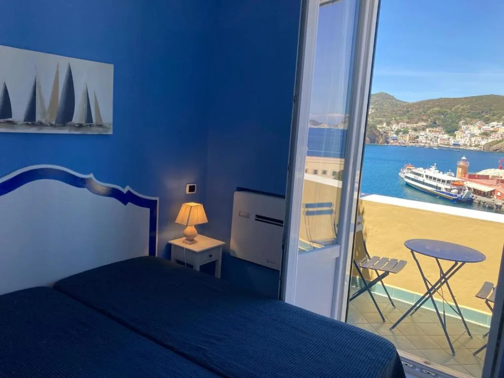 Junior Suite — Al Mari Suites