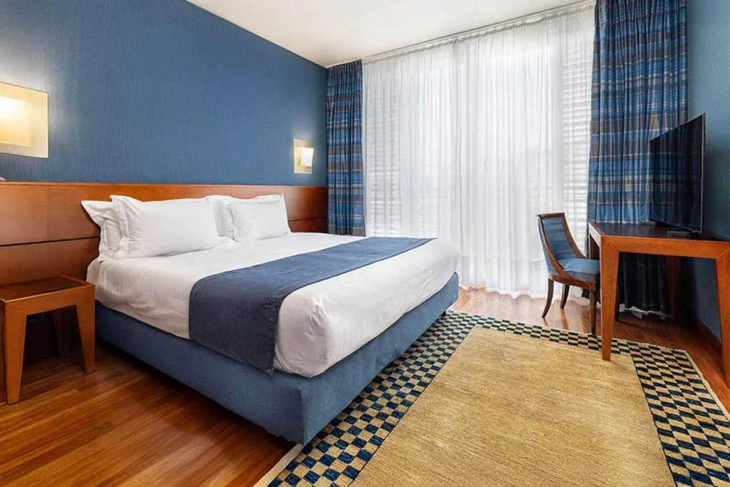 Junior Suite — B&B HOTEL Imperia Rossini al Teatro