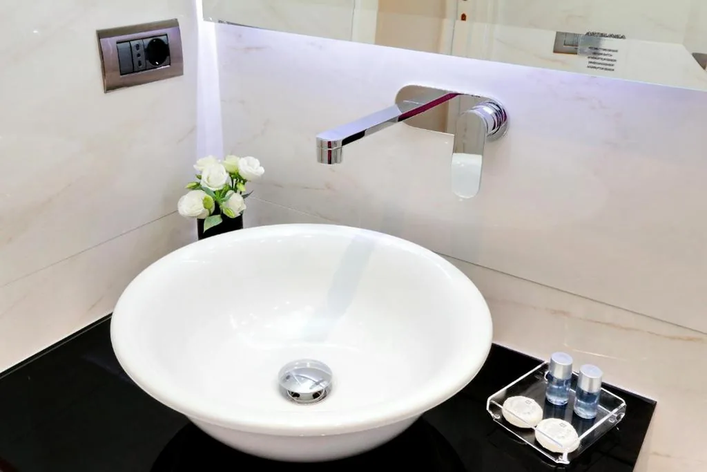 Junior Suite — BQ House COLOSSEUM Luxury Rooms