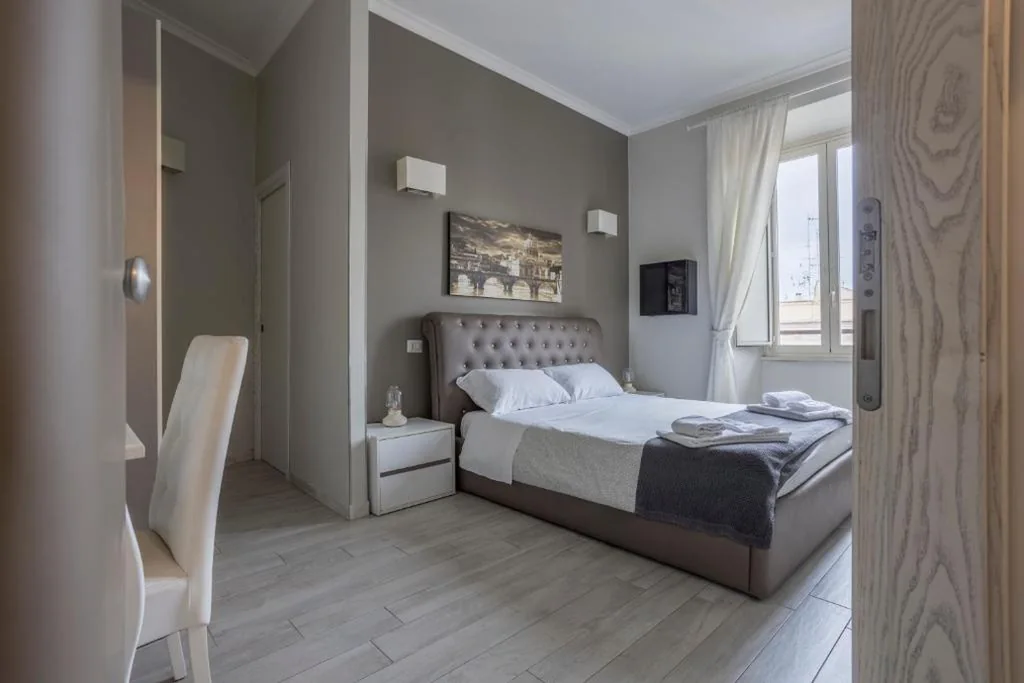 Junior Suite — Central Vatican Rooms