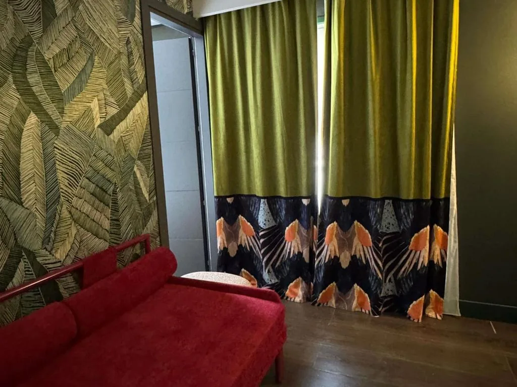 Junior Suite con 2 Ambienti e 1 Terrazza — Mercure Roma Centro Saint John