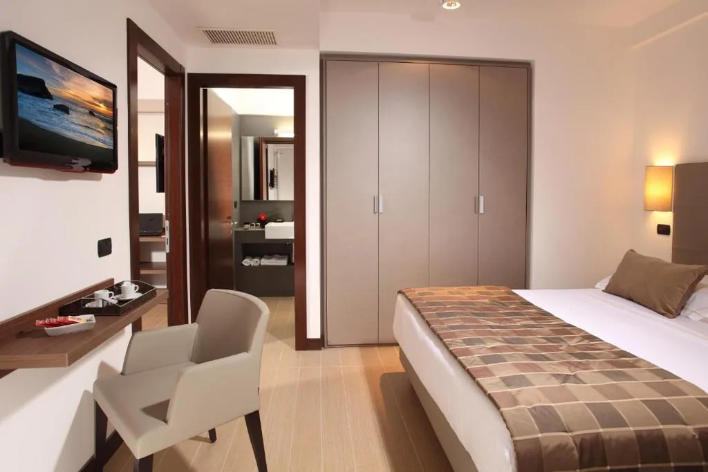 Junior Suite with Kitchenette — Residence Hotel Parioli