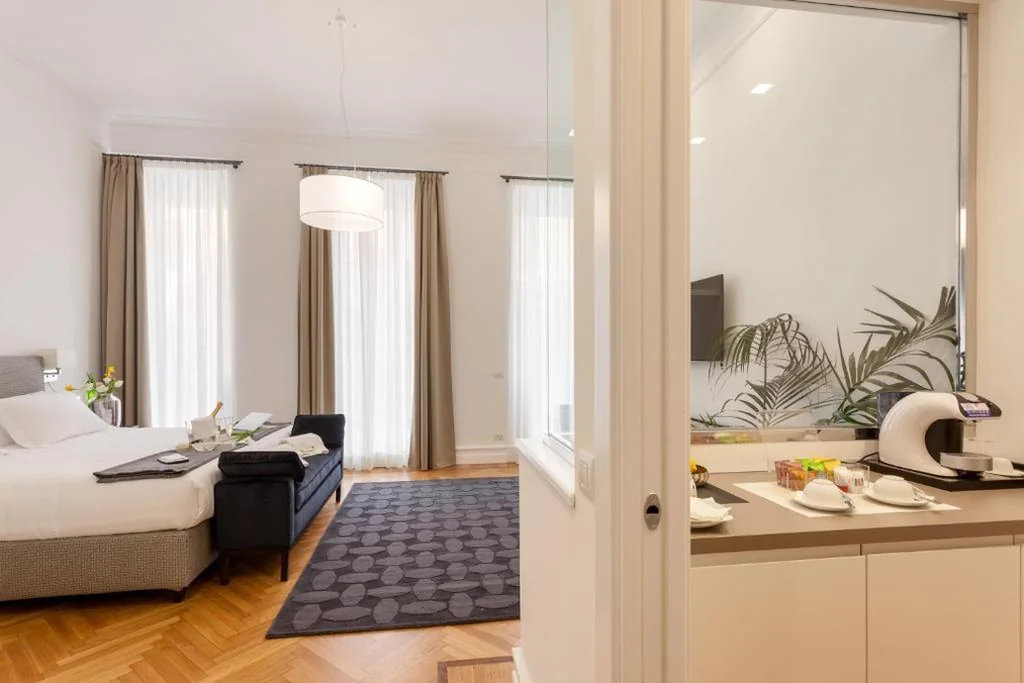 Junior Suite con Balcone — 504 Corso Suites