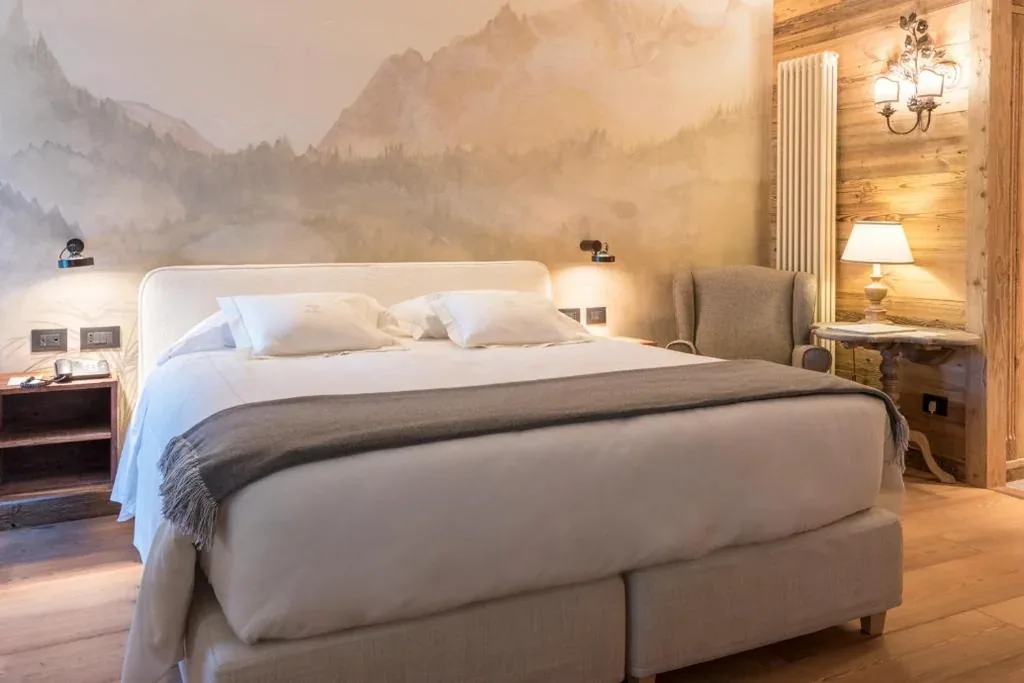 Junior Suite with Balcony — Auberge de La Maison