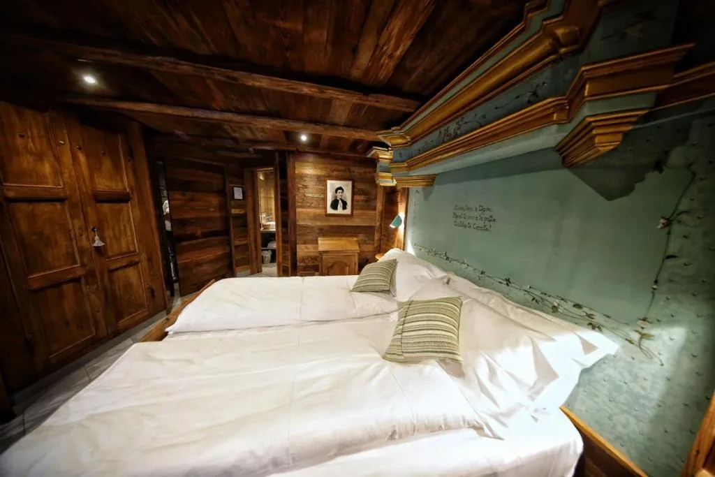 Junior Suite with Balcony — Café Quinson Relais de Charme