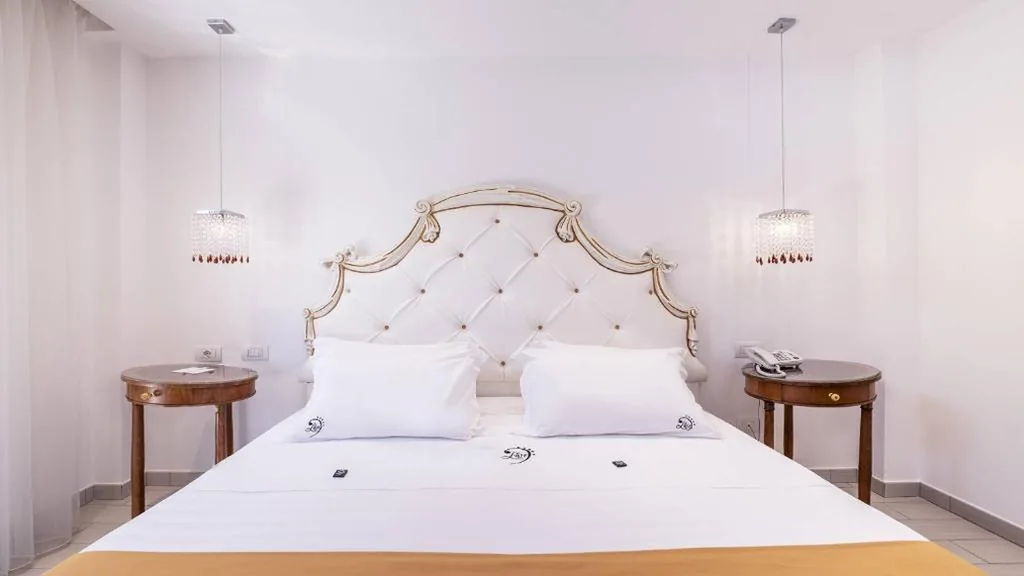 Junior Suite with Balcony and Spa Bath — Ludwig Boutique Hotel & Spa