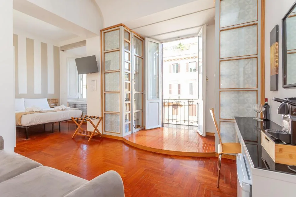 Junior Suite with Balcony — Easybnb – Dea Roma